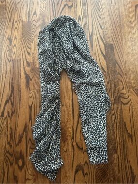 Leopard Print Slim scarf